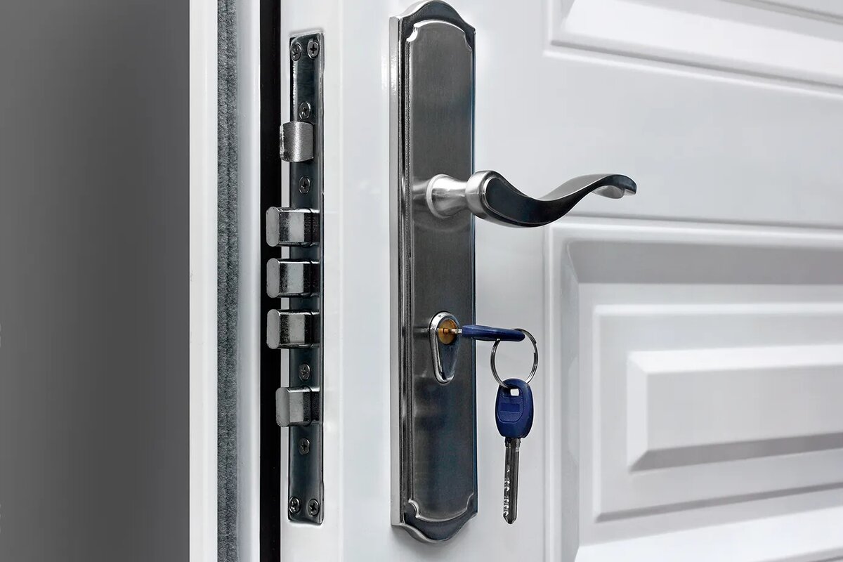 Установка и замена замков: как выбрать надёжную систему безопасности для дома - 4